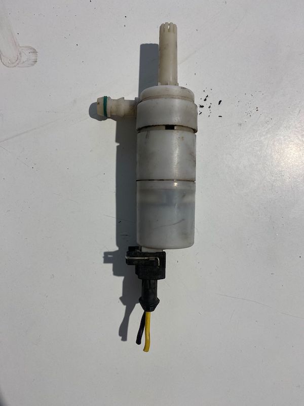 Head Light Washer Pump VOLVO XC90 2005-2010 6849784 9148067